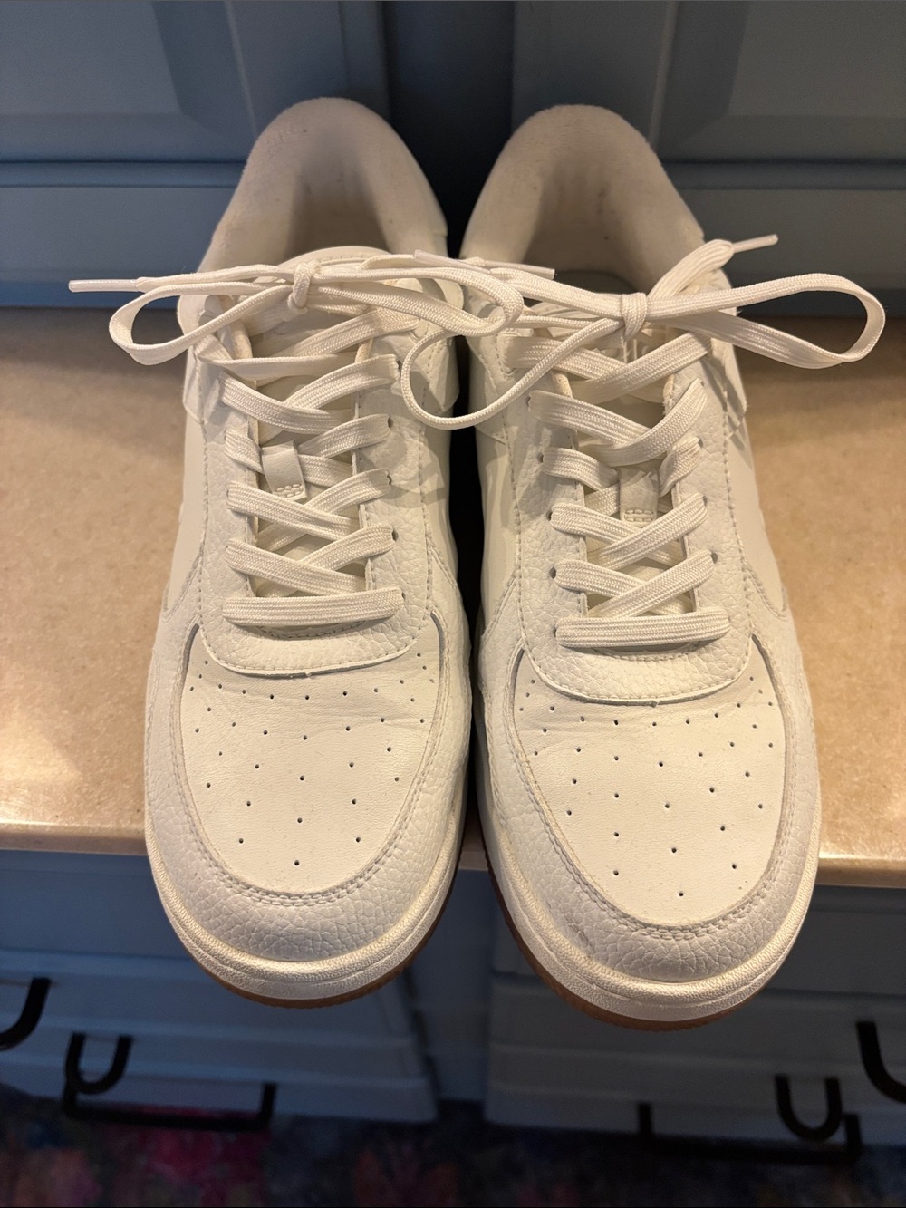 alo women’s White Lace-Up slightly platform Sneakers - Picture 3 of 7